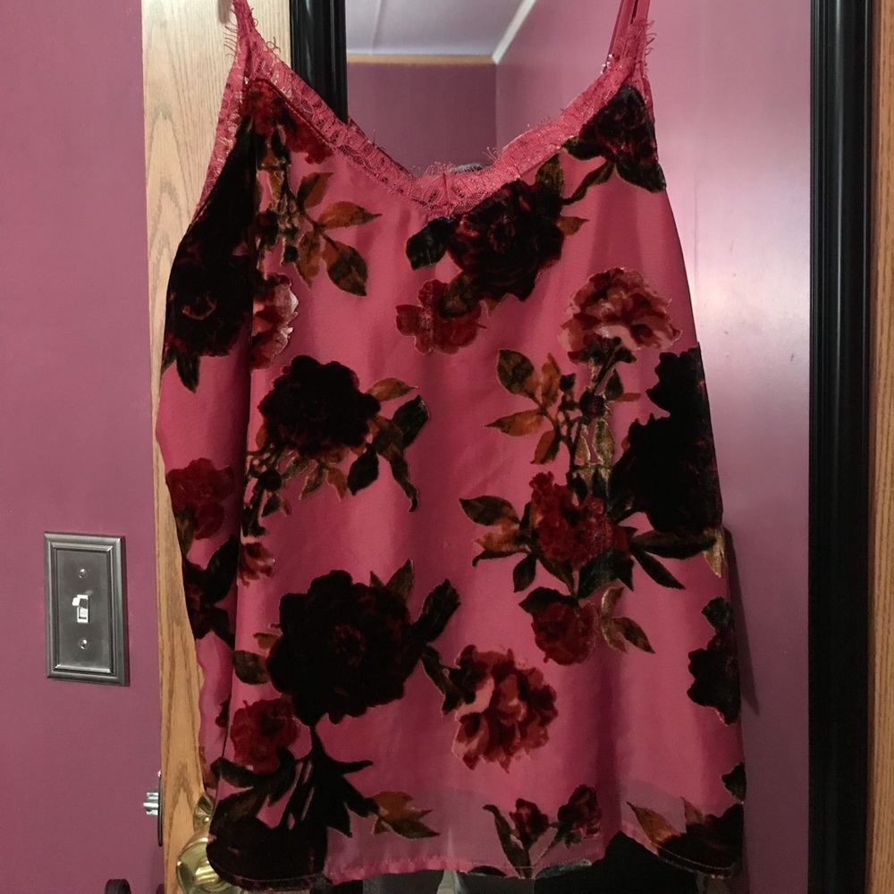 Cute Rose Top🌹